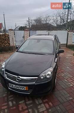 Универсал Opel Astra 2010 в Виннице