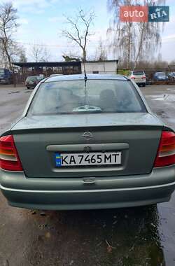 Седан Opel Astra 2006 в Киеве