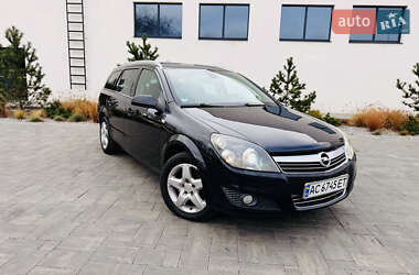 Універсал Opel Astra 2008 в Луцьку