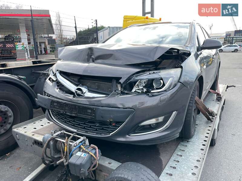 Opel Astra 2012