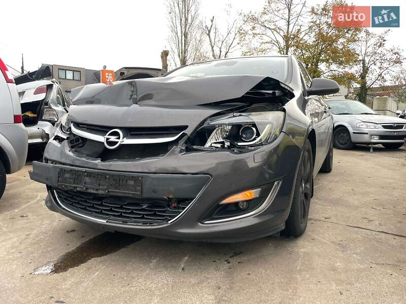 Opel Astra 2012