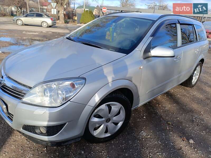 Універсал Opel Astra 2008 в Новомосковську