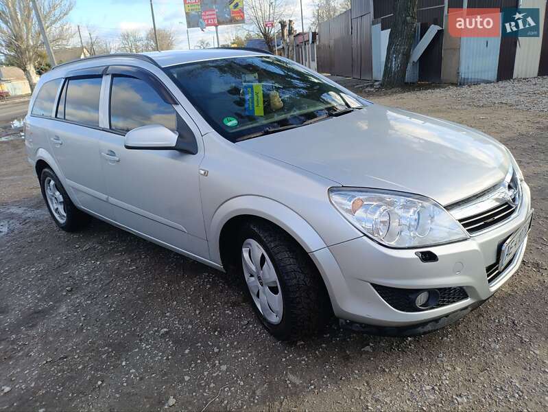 Універсал Opel Astra 2008 в Новомосковську