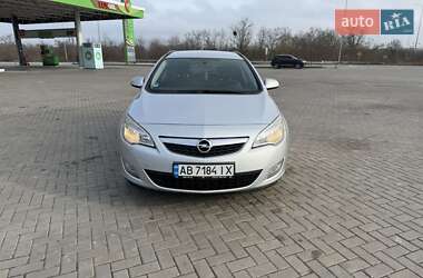 Універсал Opel Astra 2011 в Браїлові