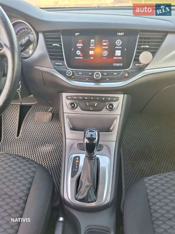 Универсал Opel Astra 2016 в Львове