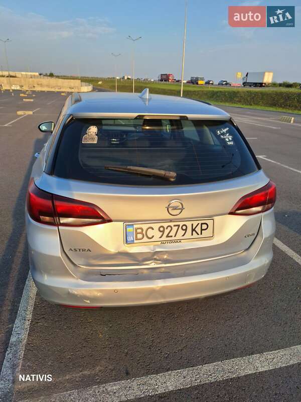 Универсал Opel Astra 2016 в Львове