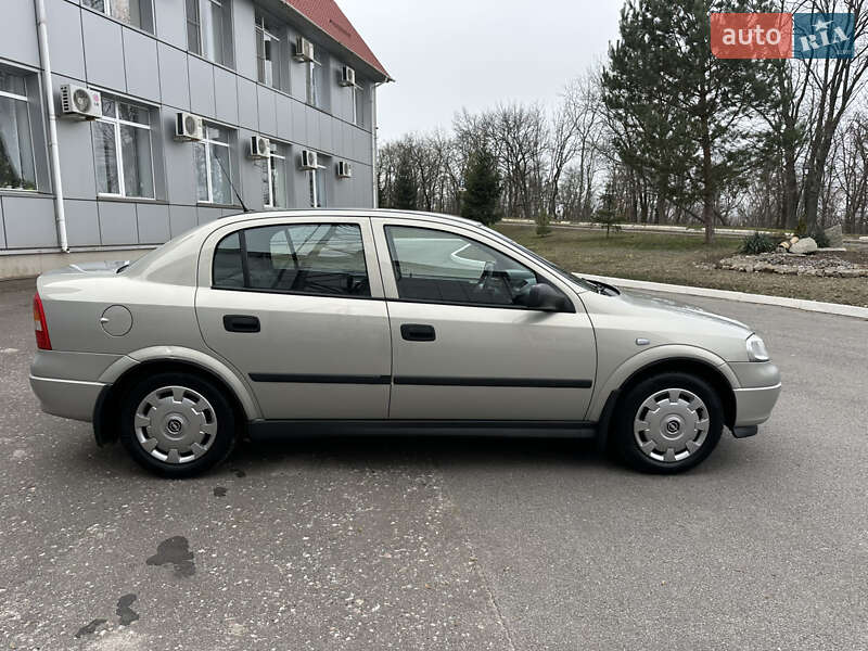 Седан Opel Astra 2008 в Червоному Донце фото 8 Седан Opel Astra 2008 в Червоному Донце