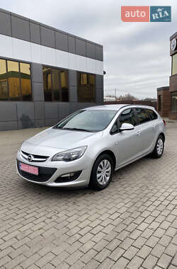 Універсал Opel Astra 2014 в Рівному