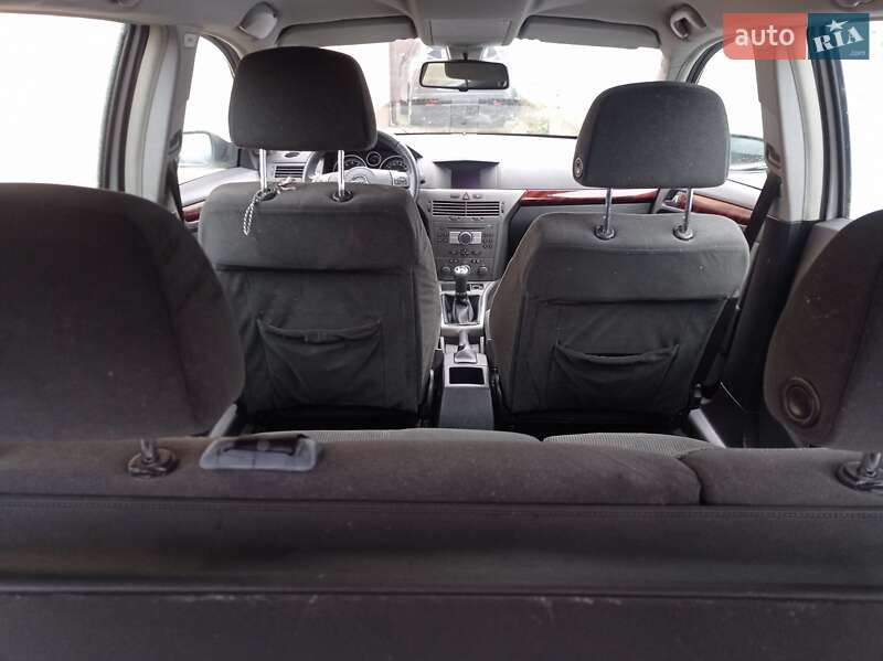 Универсал Opel Astra 2004 в Луцке