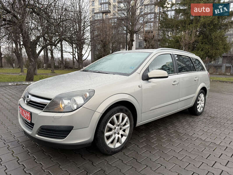 Универсал Opel Astra 2006 в Черновцах