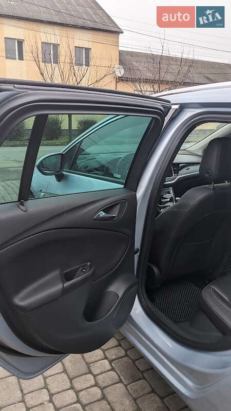 Универсал Opel Astra 2016 в Мукачево