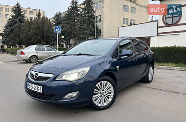 Универсал Opel Astra 2011 в Могилев-Подольске