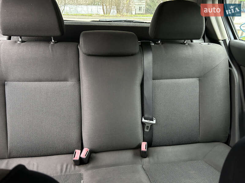 Хетчбек Opel Astra 2004 в Ужгороді