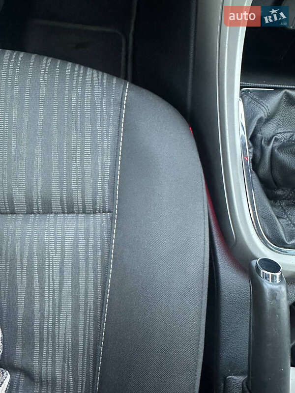 Универсал Opel Astra 2012 в Львове