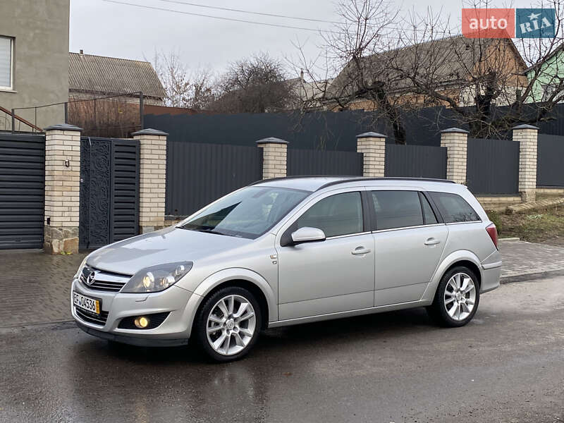 Opel Astra 2010