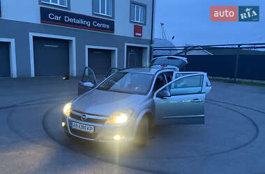 Універсал Opel Astra 2005 в Вінниці