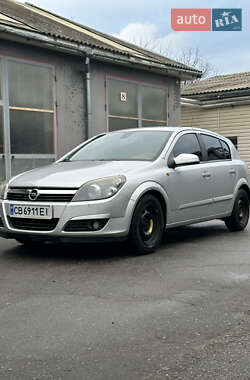 Хэтчбек Opel Astra 2004 в Чернигове