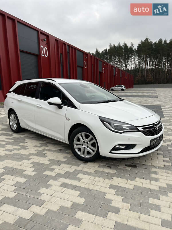 Универсал Opel Astra 2018 в Львове