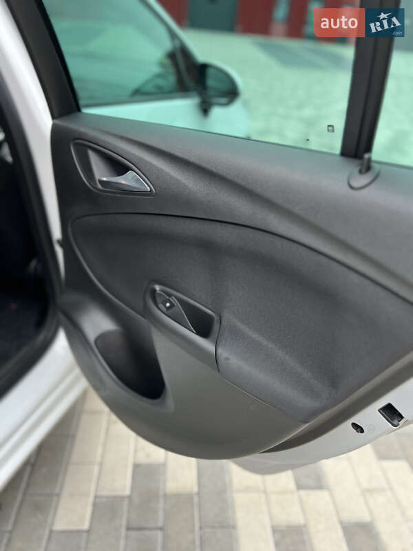 Универсал Opel Astra 2018 в Львове