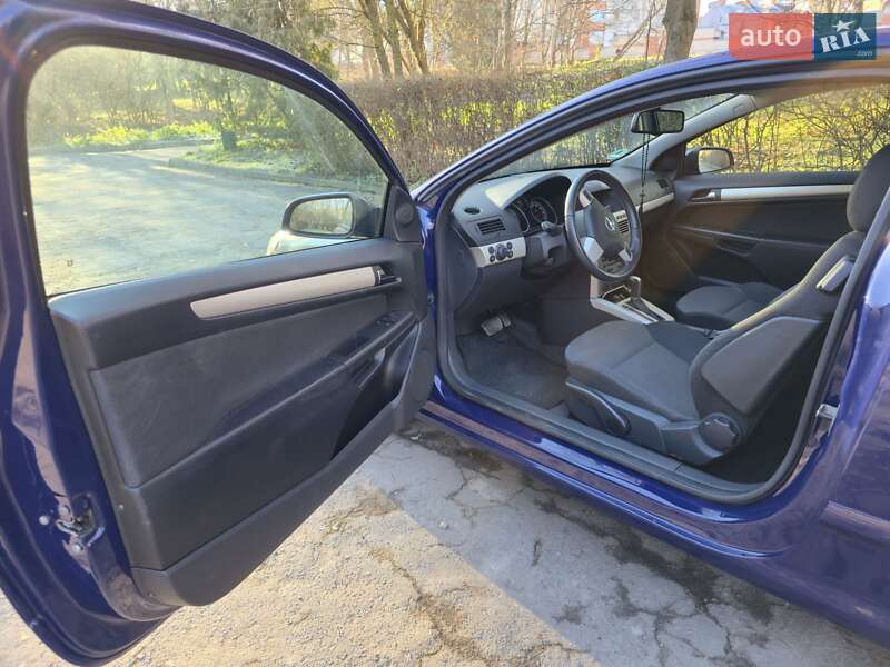 Хэтчбек Opel Astra 2008 в Львове