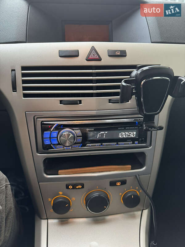 Универсал Opel Astra 2008 в Луцке