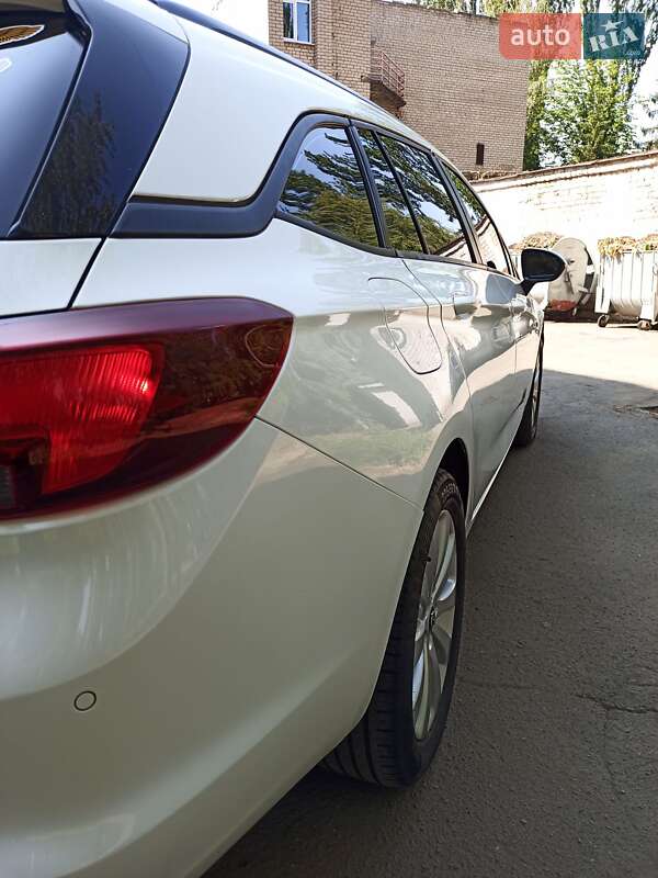 Універсал Opel Astra 2017 в Кривому Розі