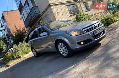 Універсал Opel Astra 2004 в Рівному