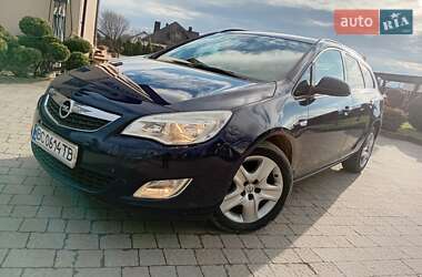 Универсал Opel Astra 2011 в Стрые