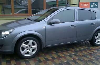 Хэтчбек Opel Astra 2006 в Львове