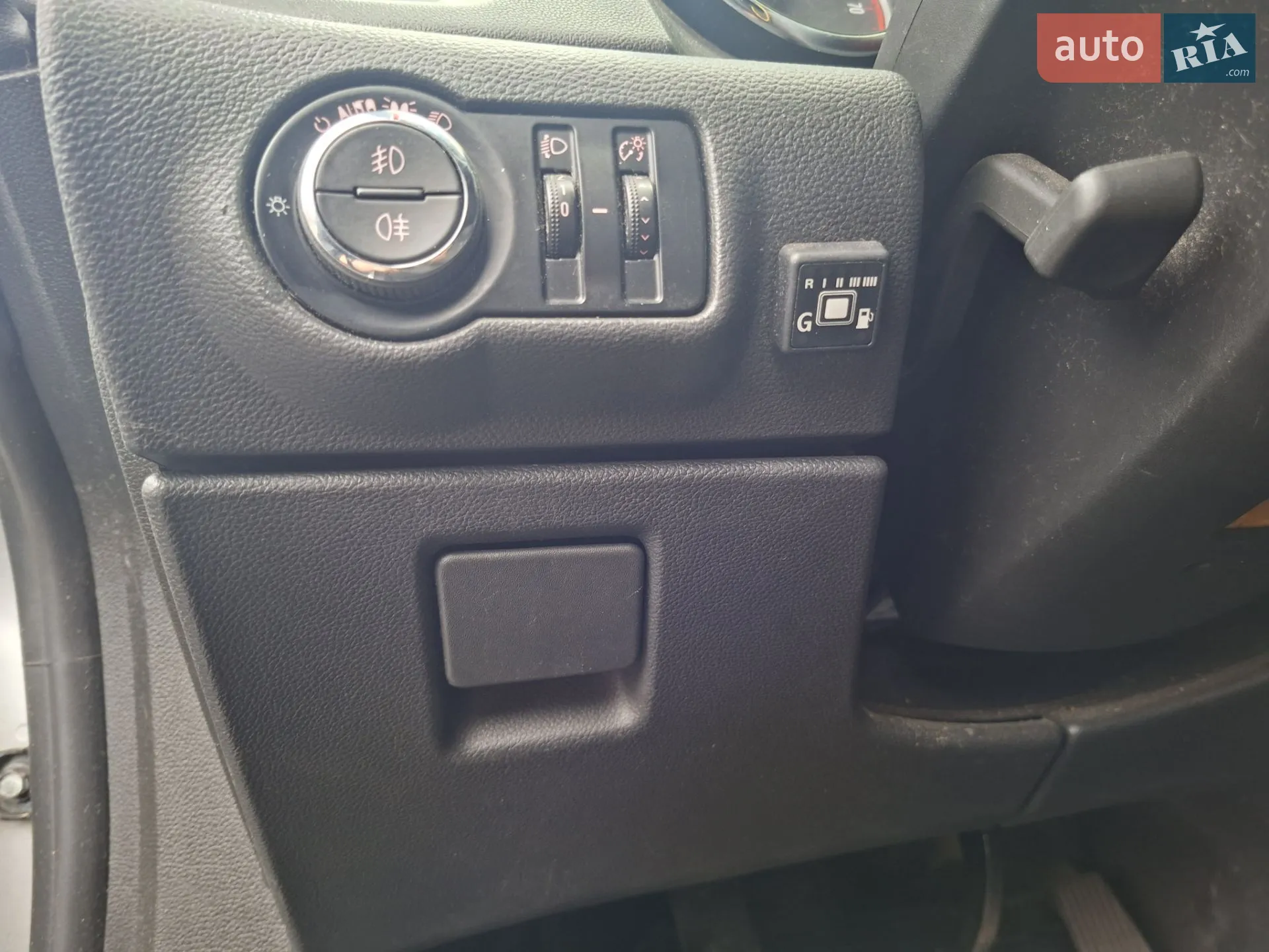 2011 Opel Astra - мініатюра 24