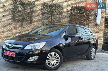 Универсал Opel Astra 2011 в Луцке