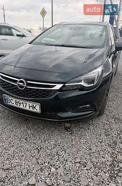 Универсал Opel Astra 2016 в Львове