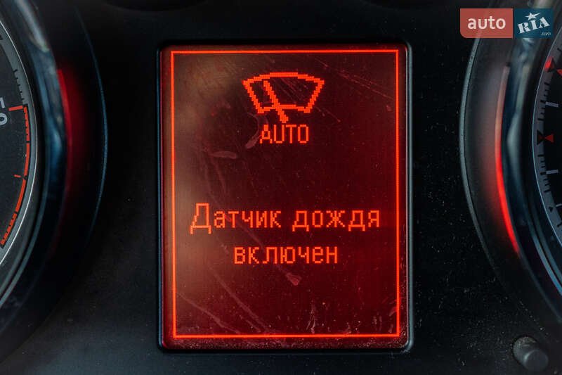 Універсал Opel Astra 2012 в Луцьку