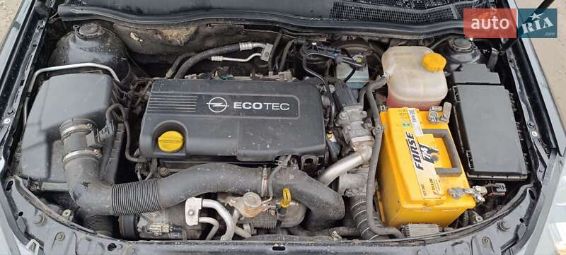 Универсал Opel Astra 2010 в Лохвице