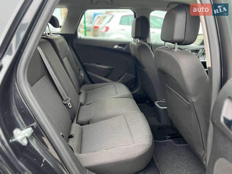 Универсал Opel Astra 2016 в Ковеле