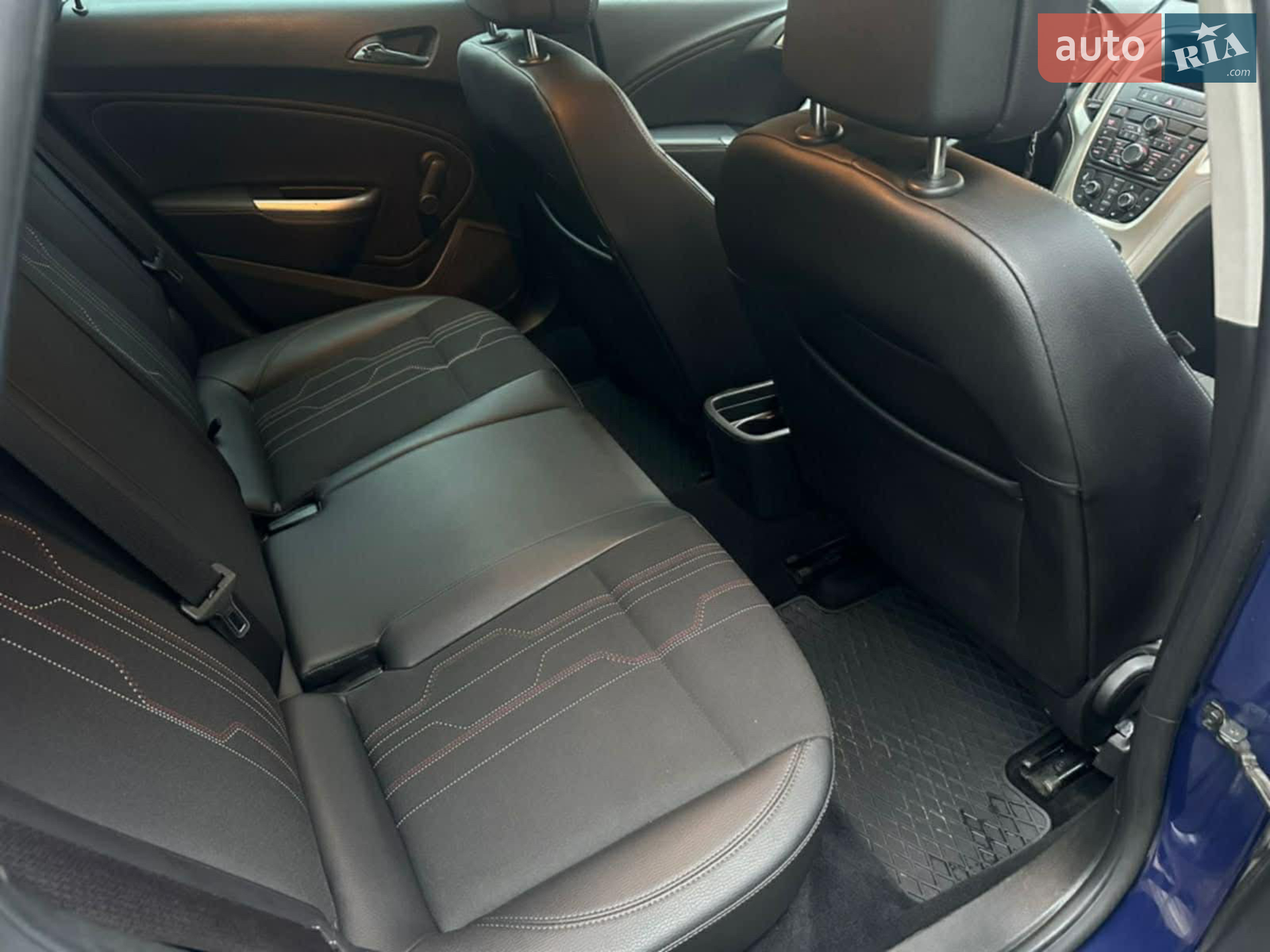 2012 Opel Astra - мініатюра 18