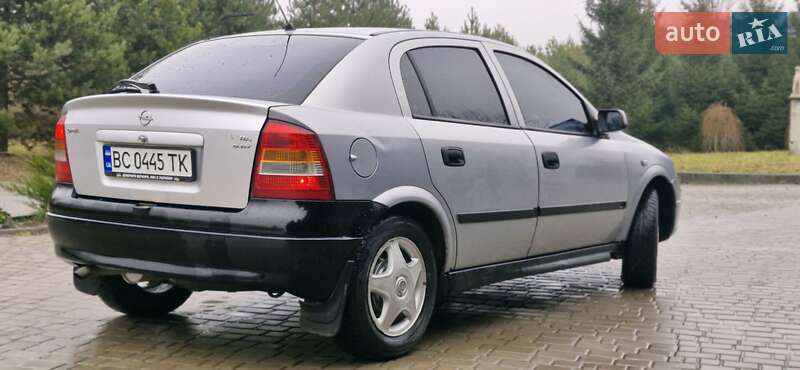 Хэтчбек Opel Astra 2000 в Львове