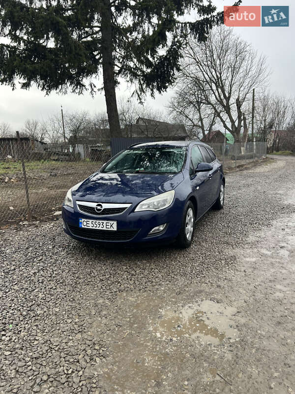 Opel Astra 2011