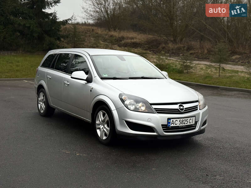 Opel Astra 2010