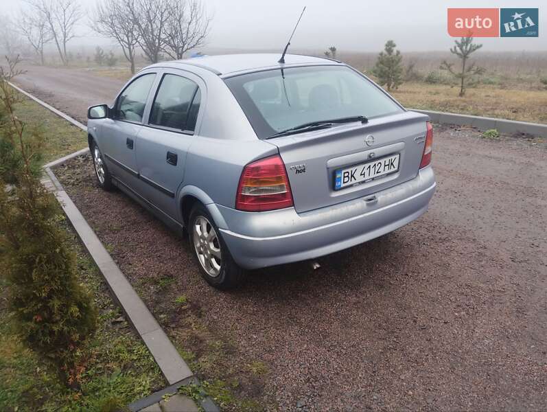 Opel Astra 2002