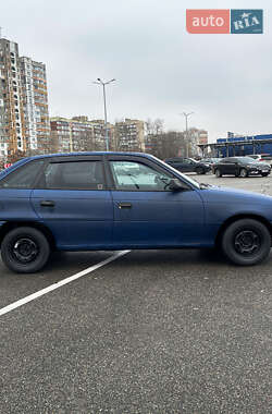 Хэтчбек Opel Astra 1992 в Киеве