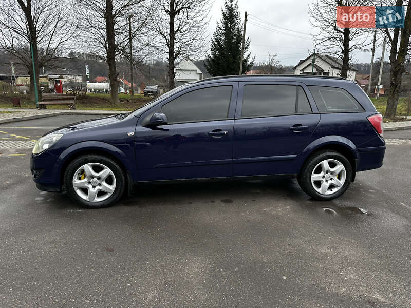 Универсал Opel Astra 2008 в Галиче