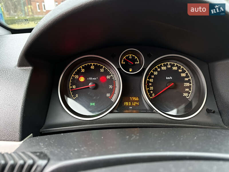 Универсал Opel Astra 2008 в Галиче