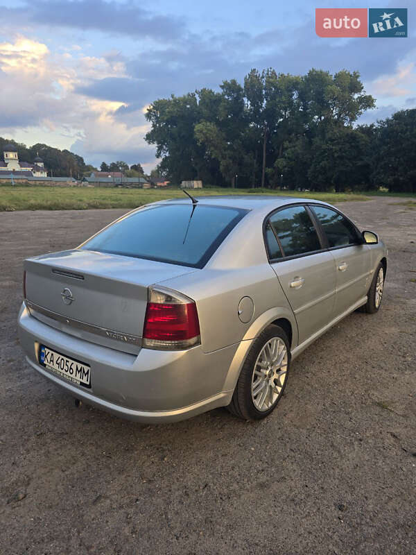 Седан Opel Astra 2007 в Гощі