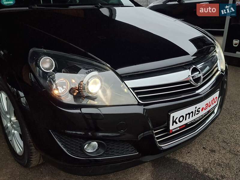 Універсал Opel Astra 2009 в Вінниці