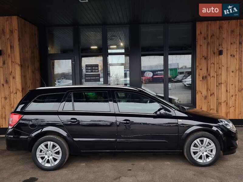 Універсал Opel Astra 2009 в Вінниці