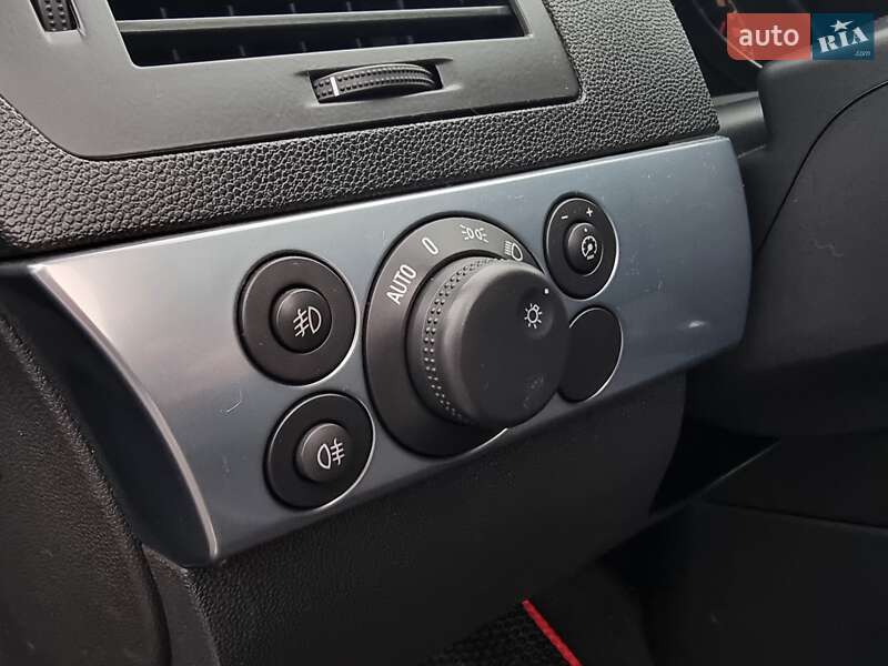 Універсал Opel Astra 2009 в Вінниці