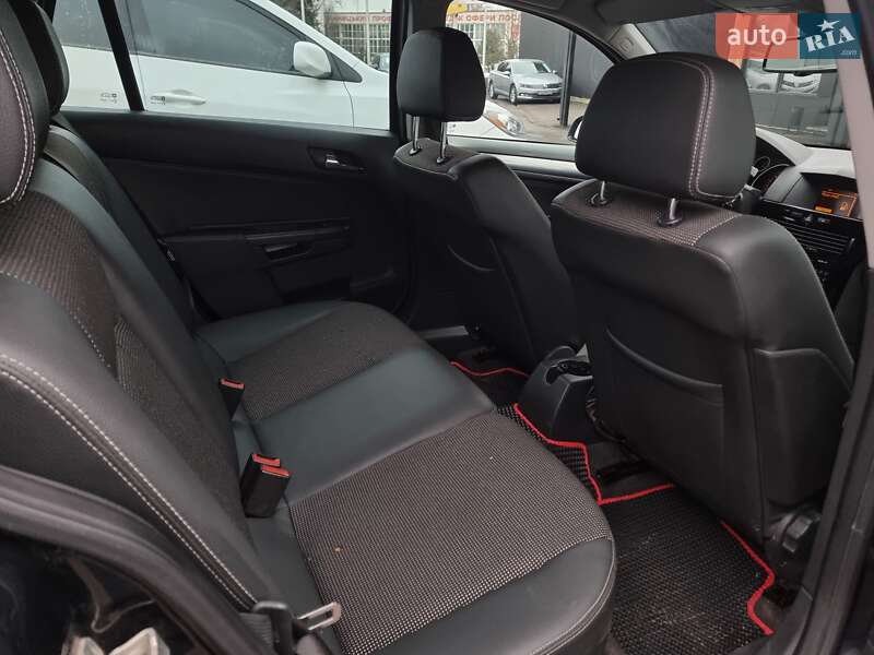 Універсал Opel Astra 2009 в Вінниці