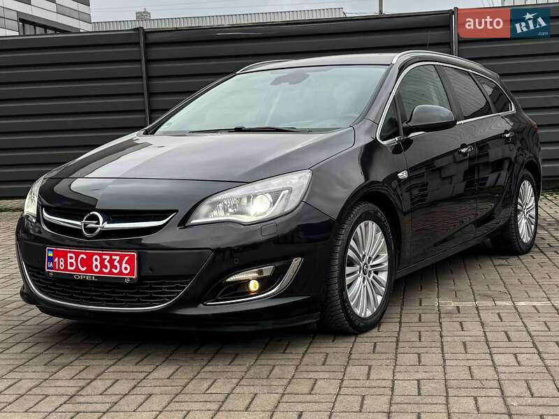 Универсал Opel Astra 2013 в Черкассах