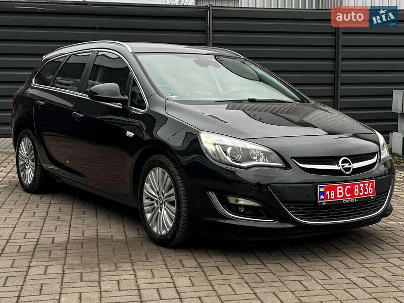 Универсал Opel Astra 2013 в Черкассах